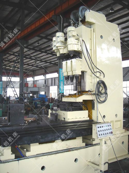 汽車前軸鎖銷孔鉆、擴、鉸組合機床